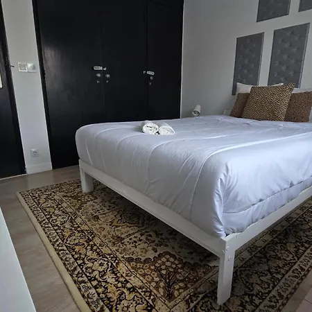 Apartamento Freedom Surf House Four Bedroom Upstairs Villa Serra d'El-Rei